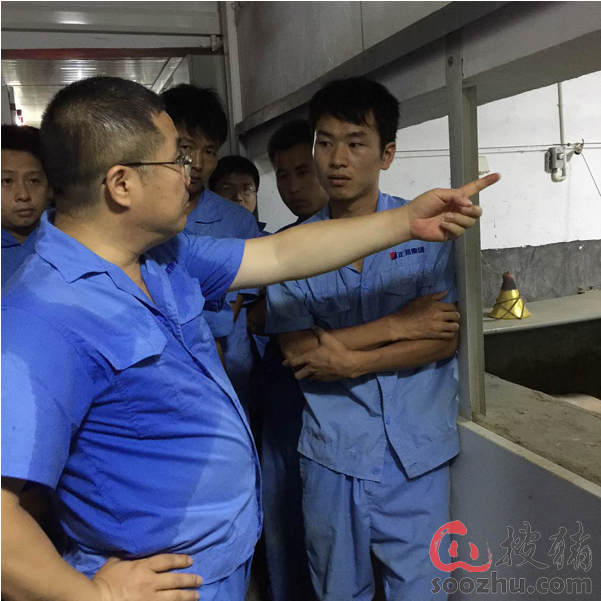 正邦养猪战高温 人热猪凉