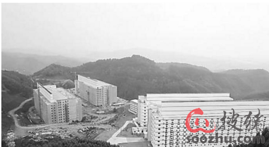 中国豪华养猪大楼你见过没?每层养1000头猪,